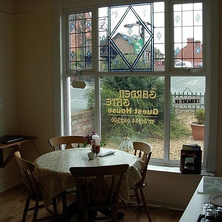 Garden Gate Guest House Честър Екстериор снимка