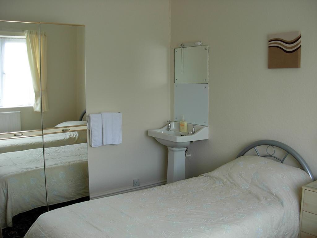 Garden Gate Guest House Честър Стая снимка