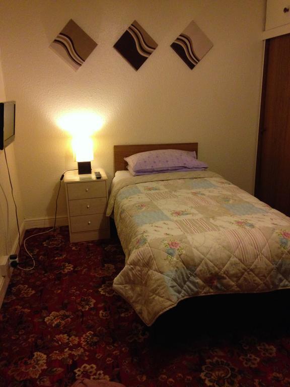 Garden Gate Guest House Честър Стая снимка