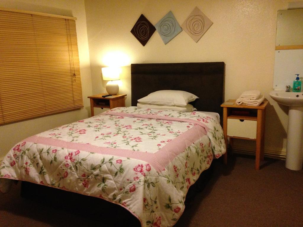 Garden Gate Guest House Честър Стая снимка